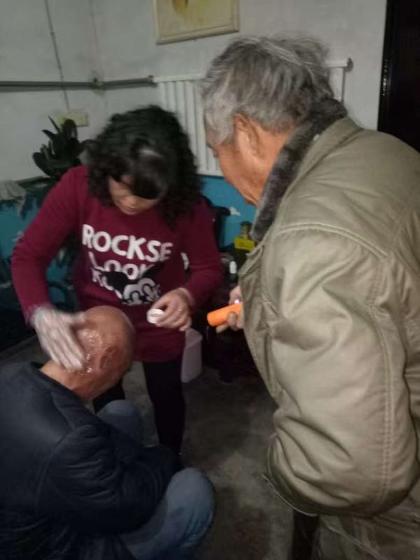 图片[1]-患有毛囊炎1 年了，而且脖子上和手上患有神经性皮炎有十来年了发痒流脓水实在是难以忍受，服用醋蛋液10天就有效果了-醋蛋液案例交流分享圈子社区-智健家